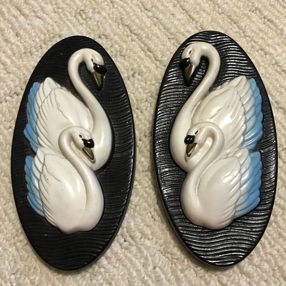 Vintage 1965 Miller Studios chalk ware swan set